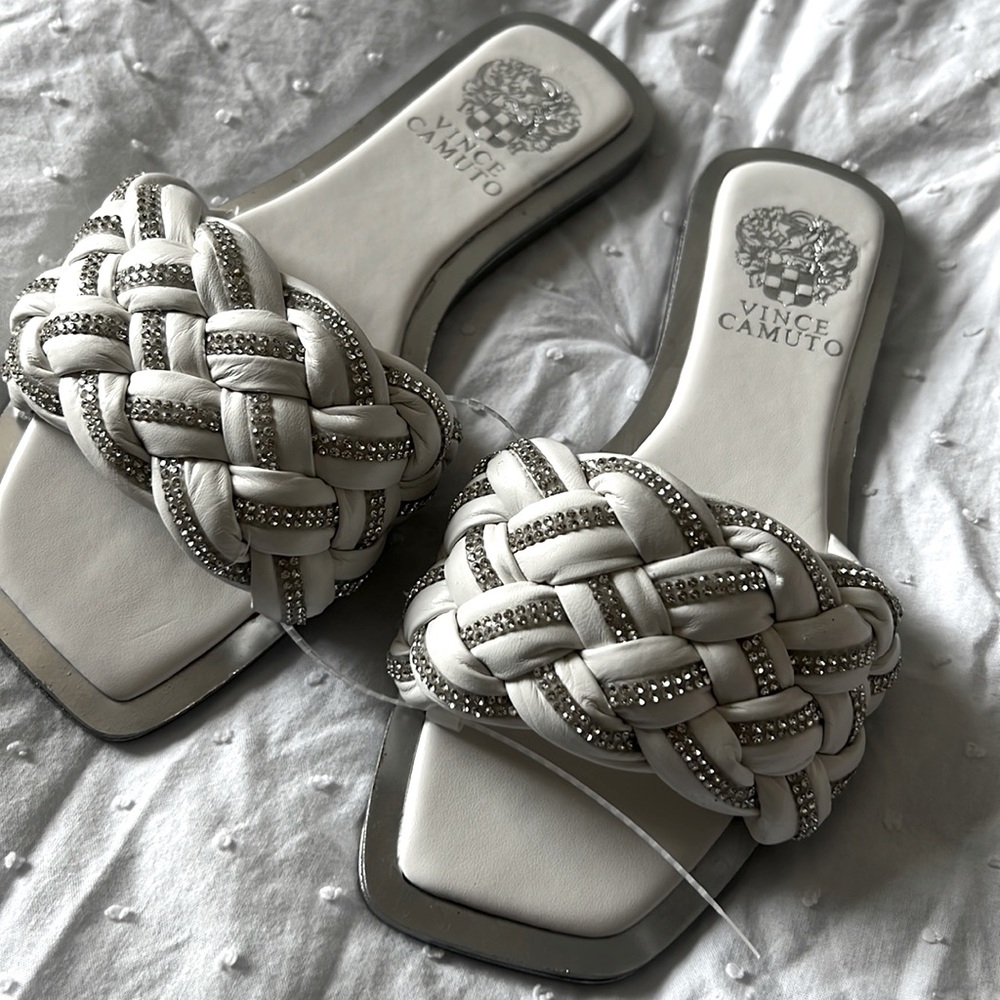 Vince Camuto flat sandals size 7.5
